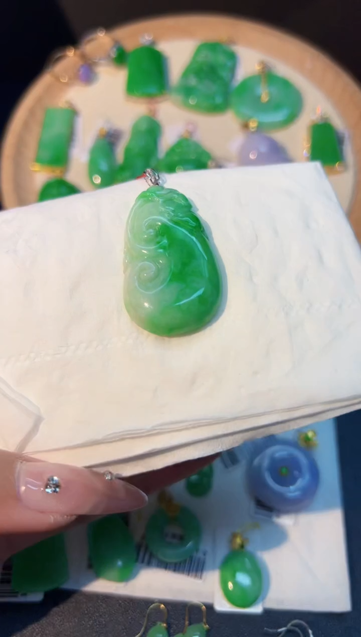 【闪购商品】翡翠颈饰18K金镶嵌Y缅料A货/支持复检/一件