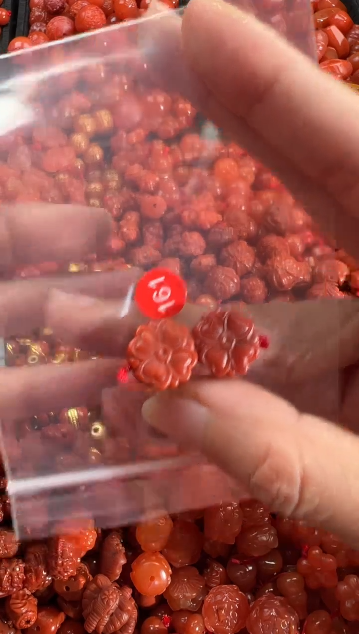 【闪购商品】南红玛瑙颈饰未镶嵌1