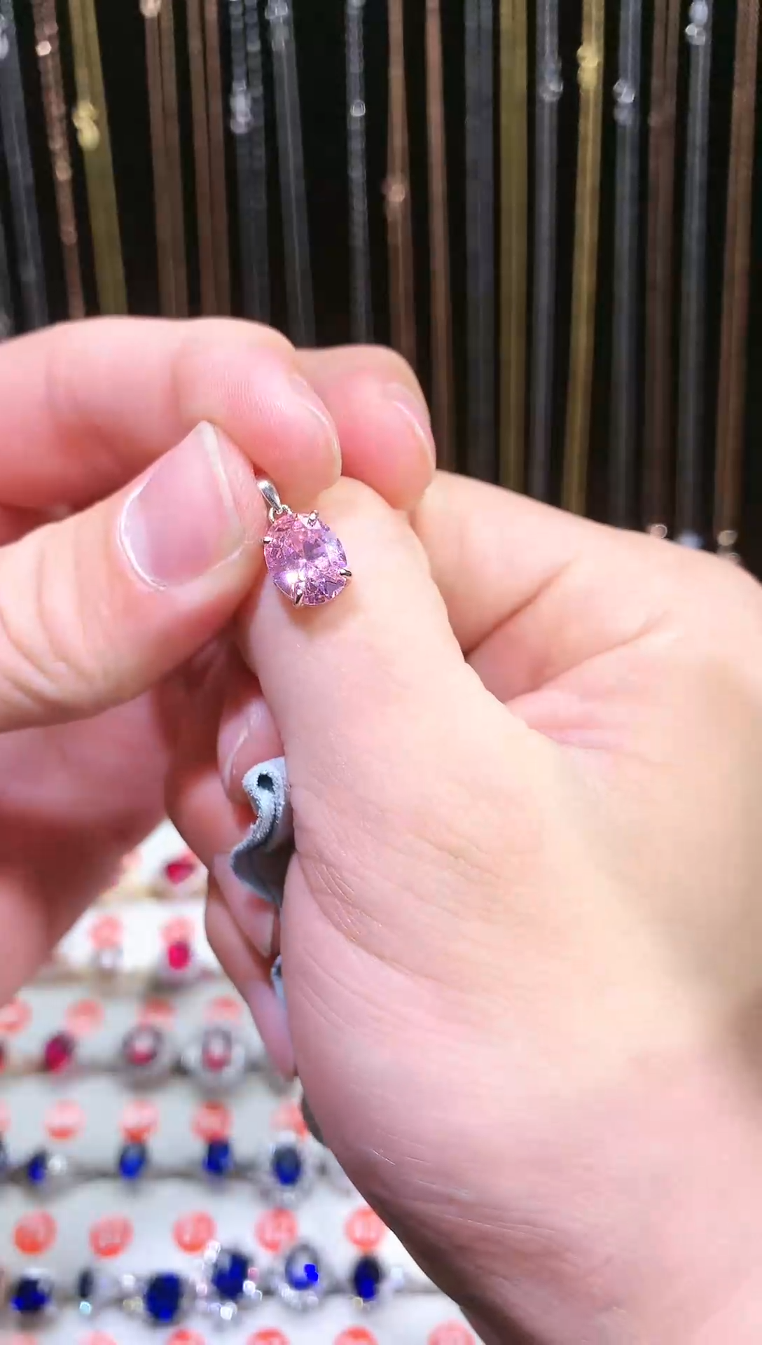 【闪购商品】蓝宝石吊坠(赠链)银S925镶嵌111111