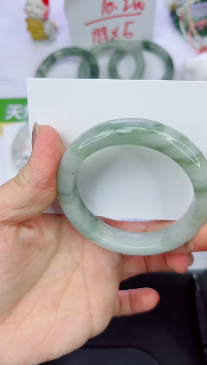 【闪购商品】石英质玉手镯未镶嵌197-55.7