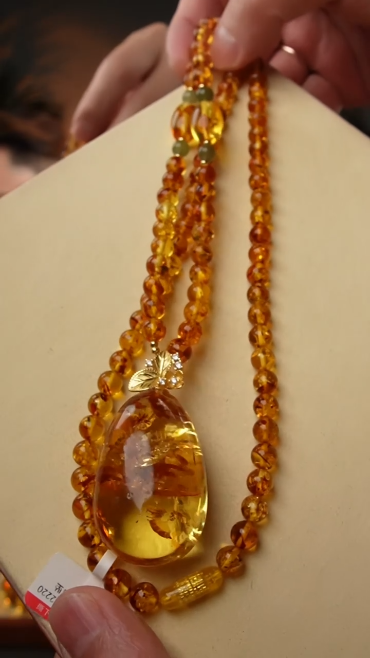 【闪购商品】琥珀颈饰未镶嵌花珀水滴项链