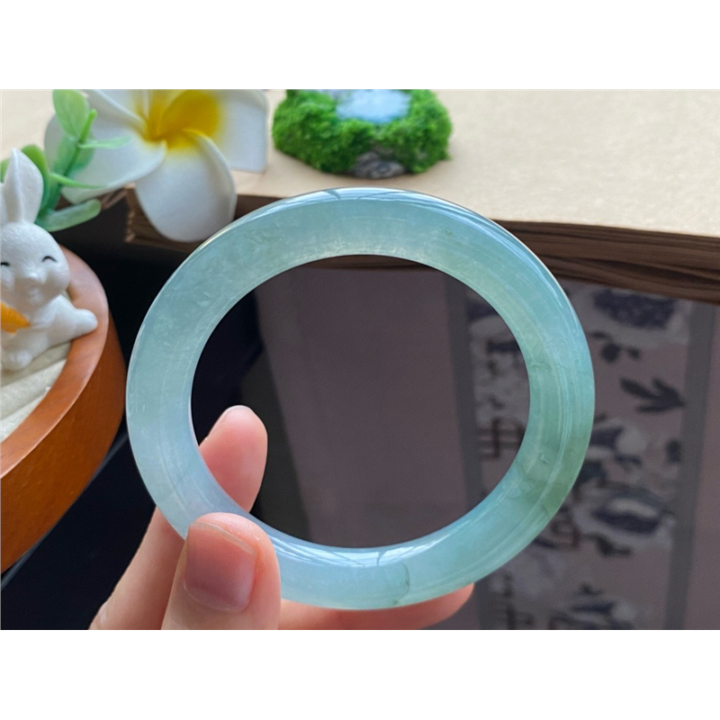 天然翡翠7.31批6230号53-9.8-9.6冰油茶绿圆条冰润起天然翡翠手镯