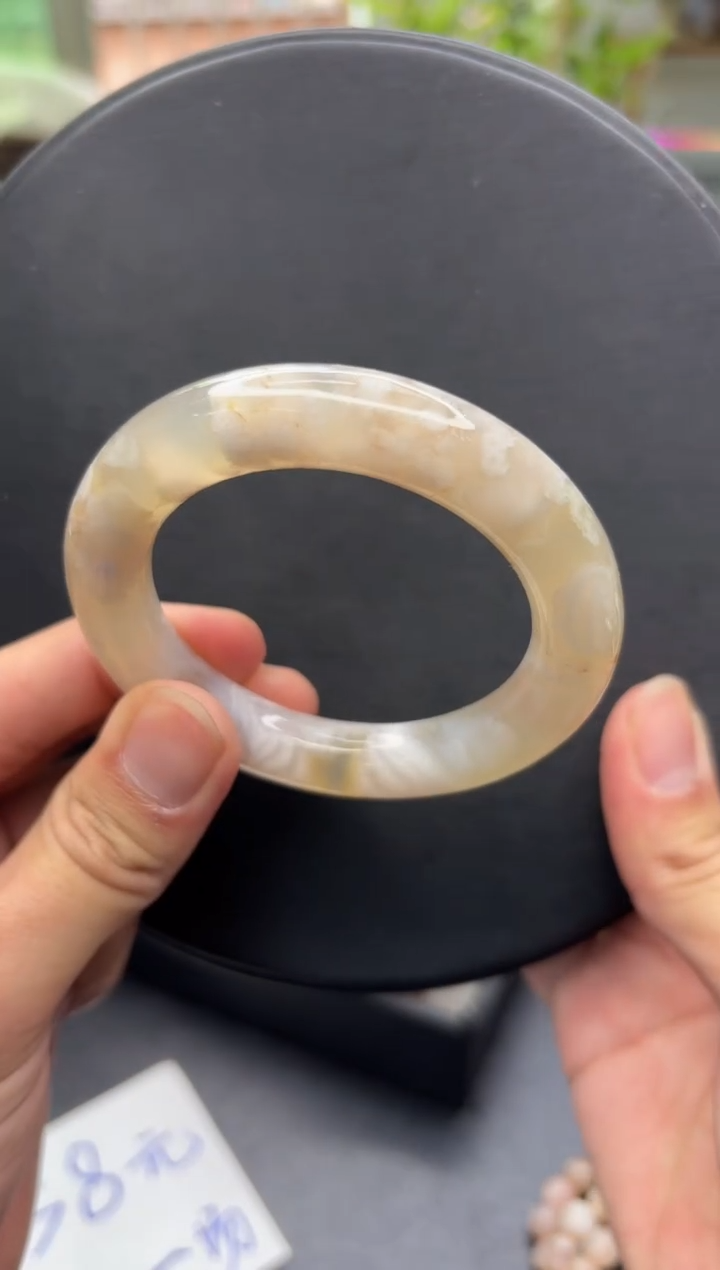 【闪购商品】石英质玉手镯未镶嵌C835(53圈)