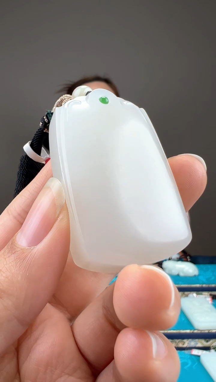 【闪购商品】和田玉颈饰未镶嵌1