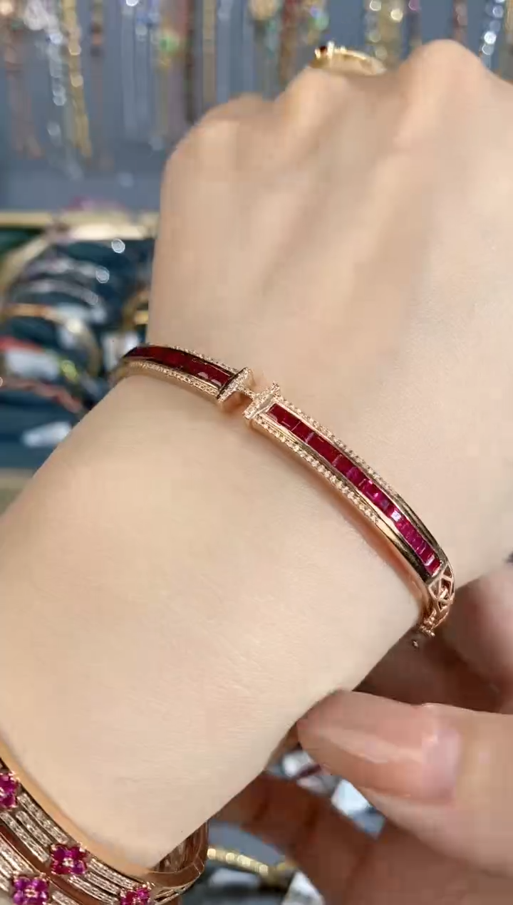 【闪购商品】红宝石手镯18K金镶嵌手镯