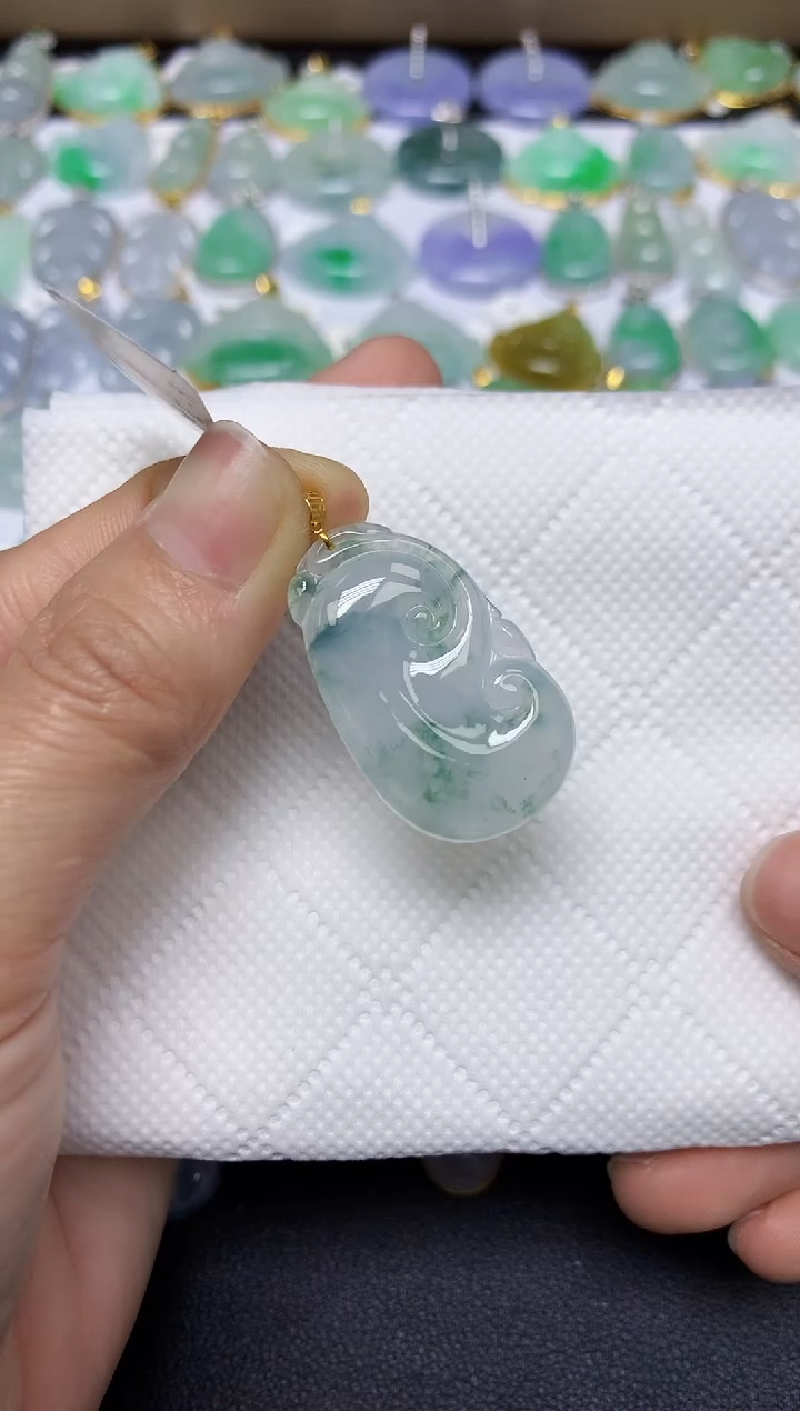 翡翠18K金镶嵌颈饰 天然翡翠A货