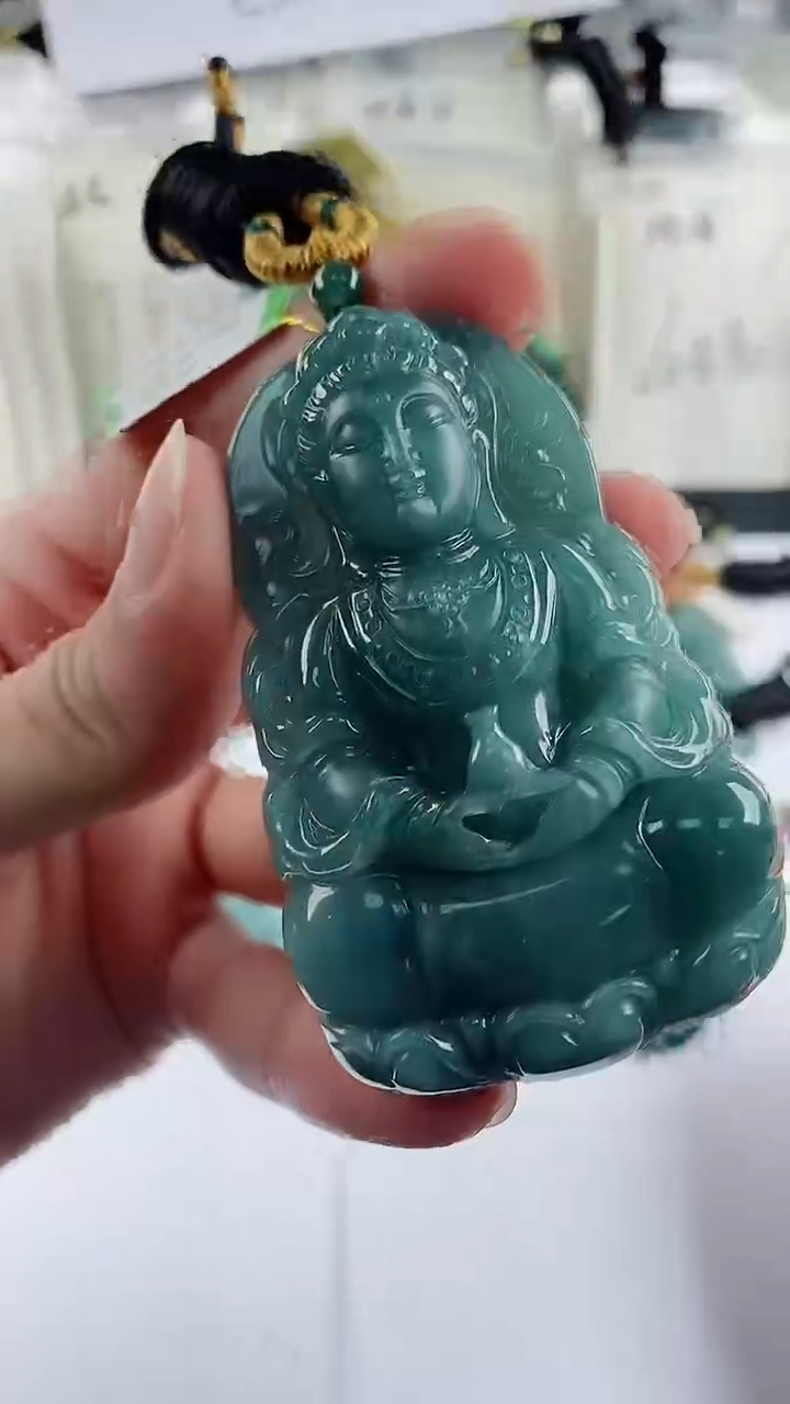 【闪购商品】翡翠颈饰未镶嵌