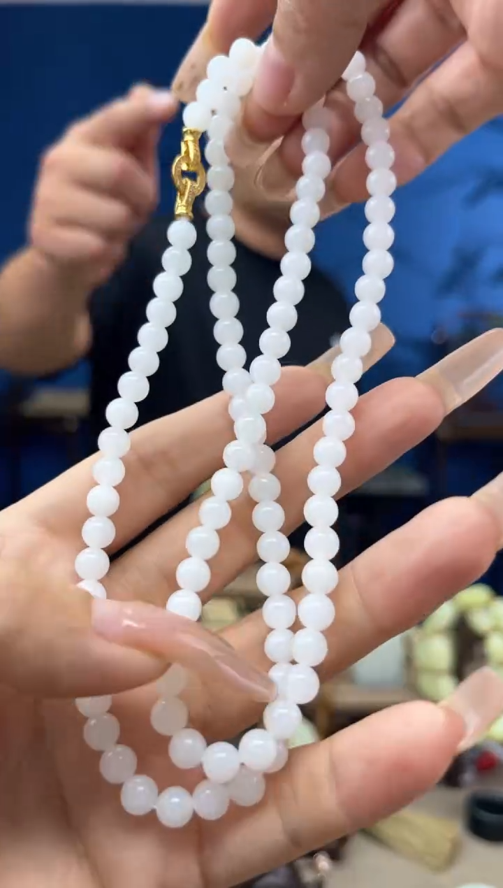 和田玉未镶嵌颈饰1