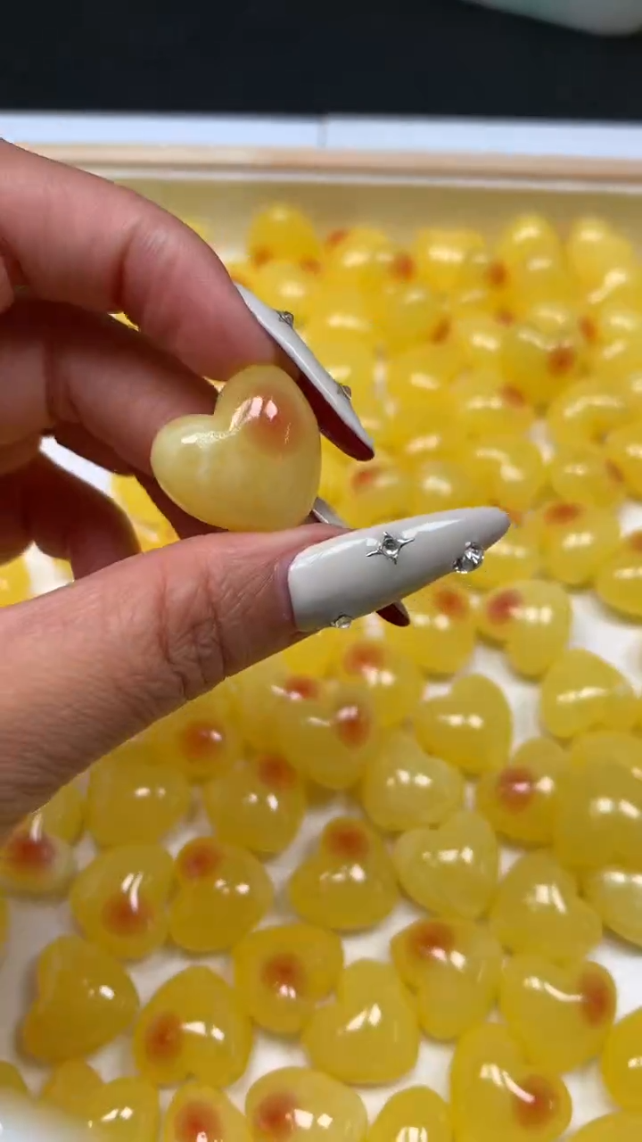 裸石蜜蜡未镶嵌E725 蜜蜡 爱心（通孔）13*18*19mm 1个5.8元