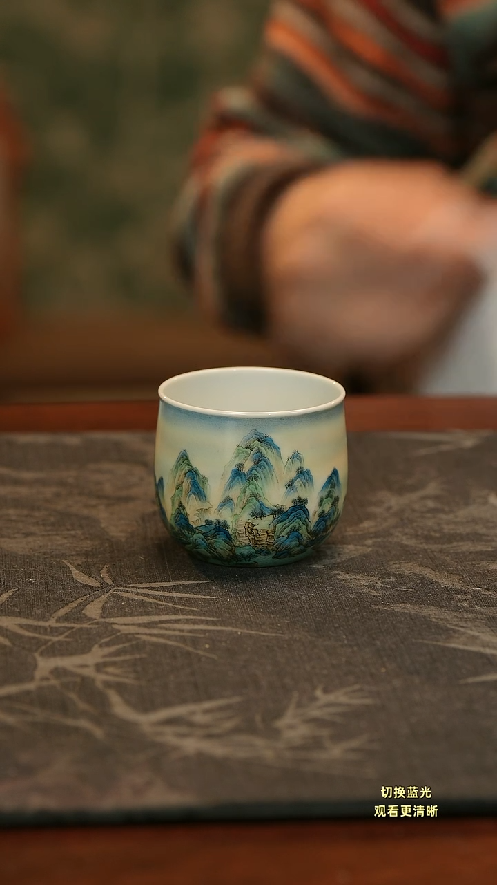 手绘新品粉彩千里江山主人杯