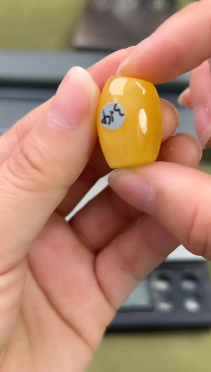 裸石琥珀未镶嵌琥珀蜜蜡吊坠