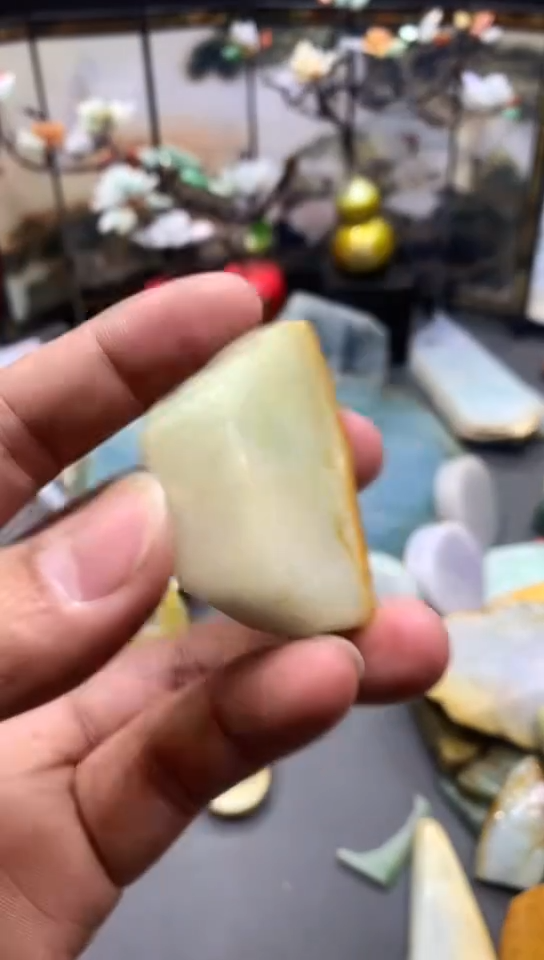 【闪购商品】翡翠耳饰未镶嵌天然翡翠A货