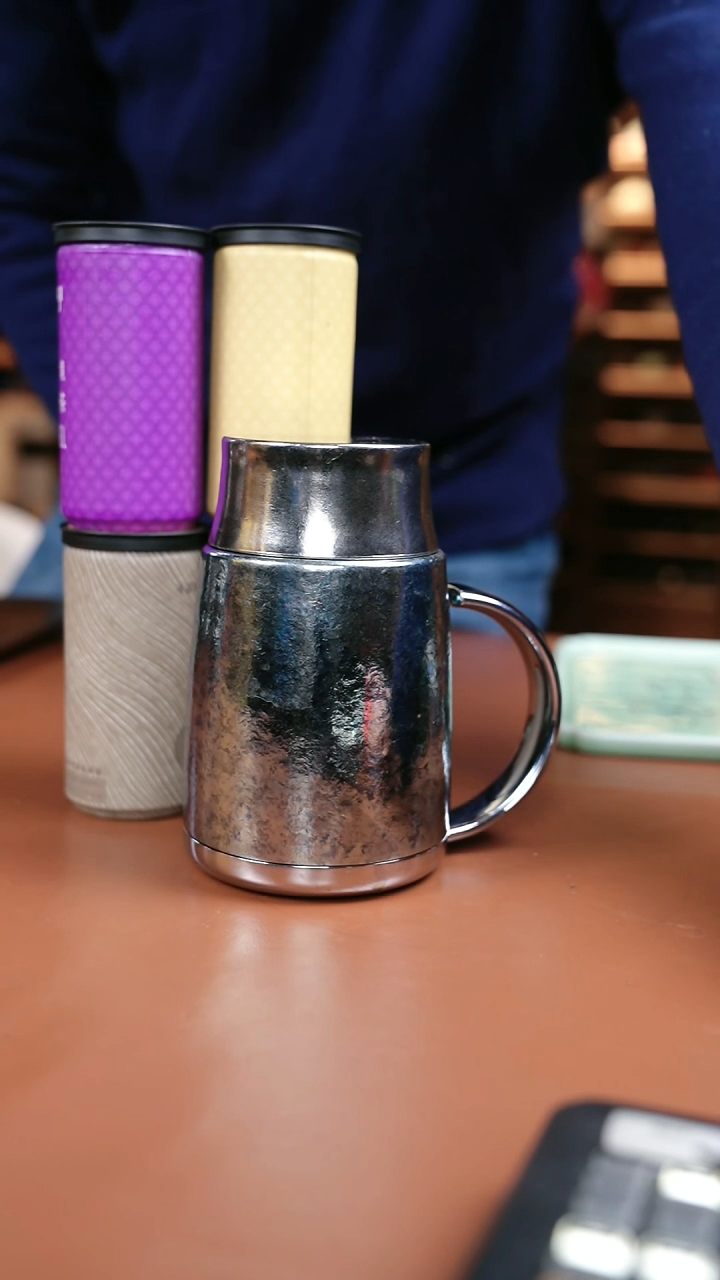 辉哥粉丝福利 茶忆办公杯+3罐稻米+1罐咕咕 蓝色