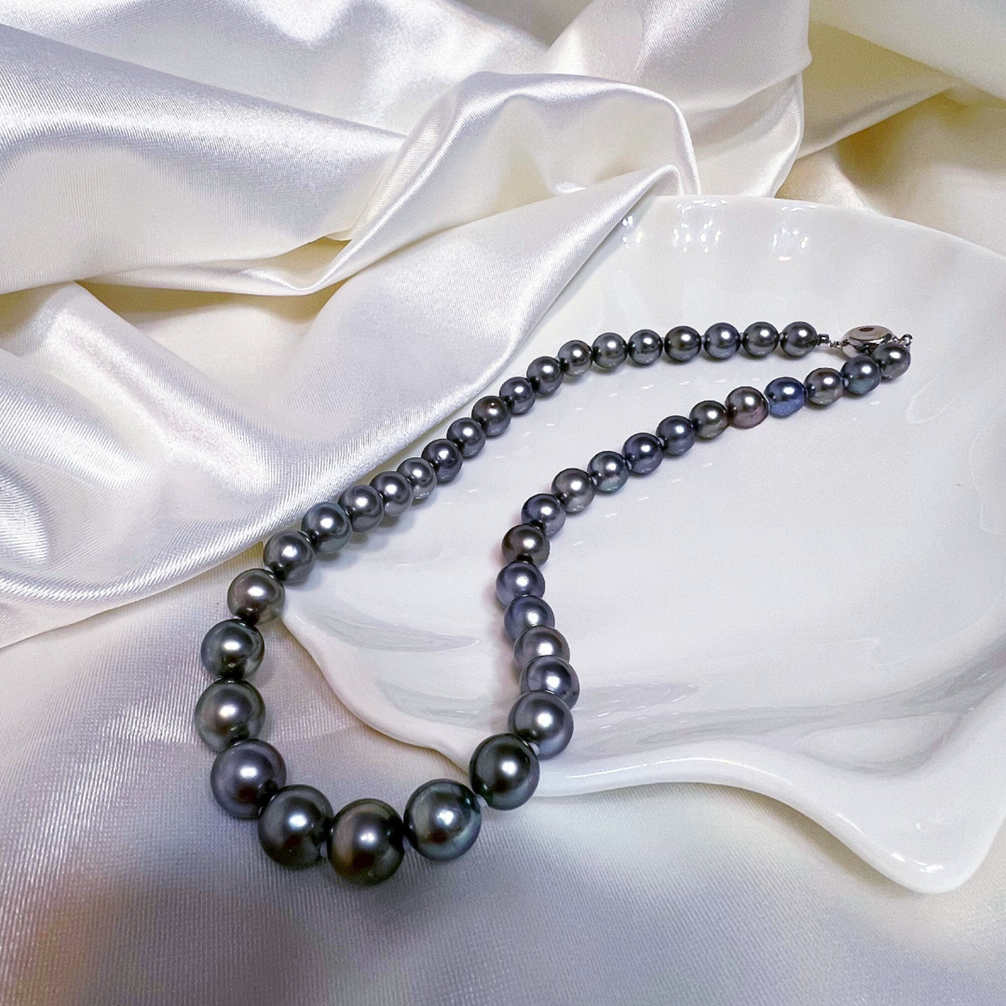 【溪源珠宝】吉尔德大溪地铂金灰珍珠颈饰8-11mm