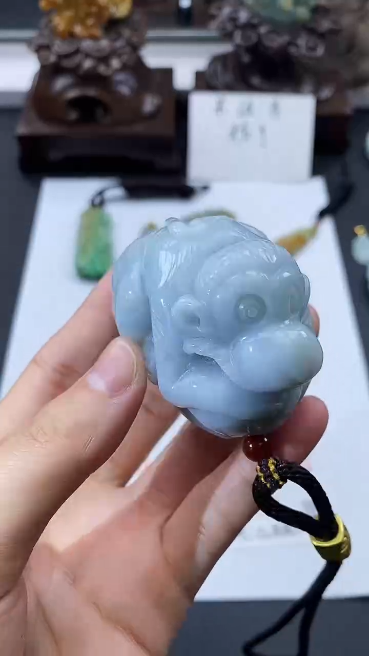 颈饰未镶嵌翡翠天然缅甸A货翡翠猴子