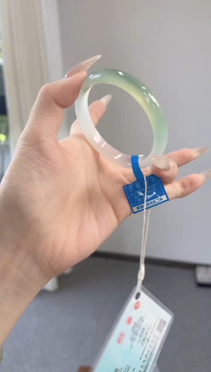 玛瑙/玉髓手镯未镶嵌54-55圈