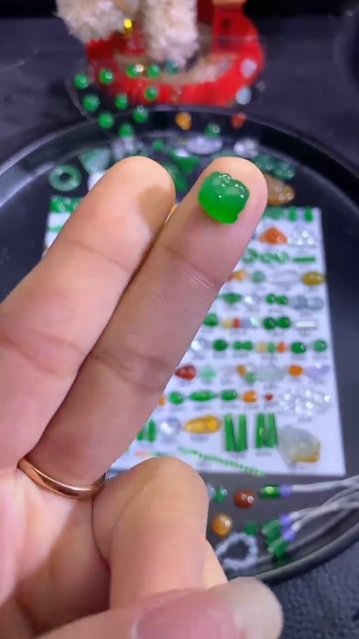 未镶嵌挂件翡翠猪