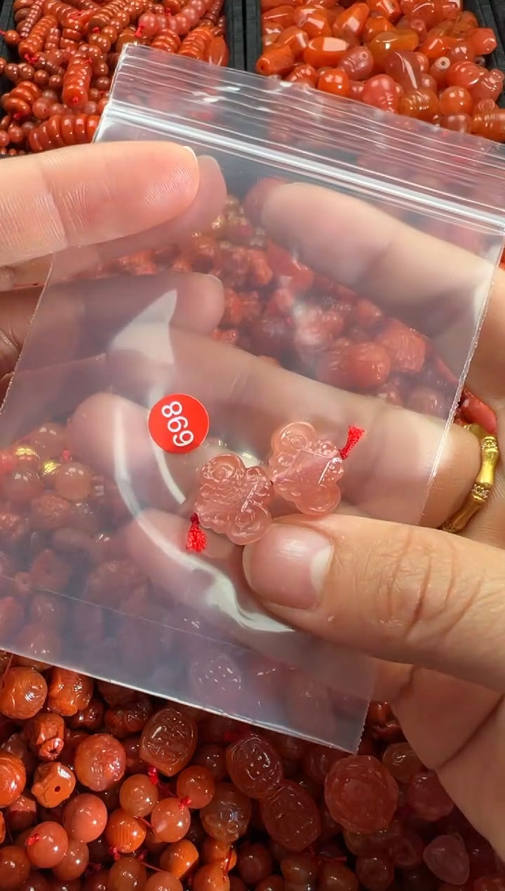 【闪购商品】南红玛瑙颈饰未镶嵌1