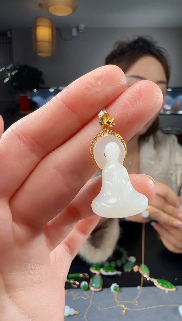 【闪购商品】和田玉吊坠(不含链)18K金镶嵌1