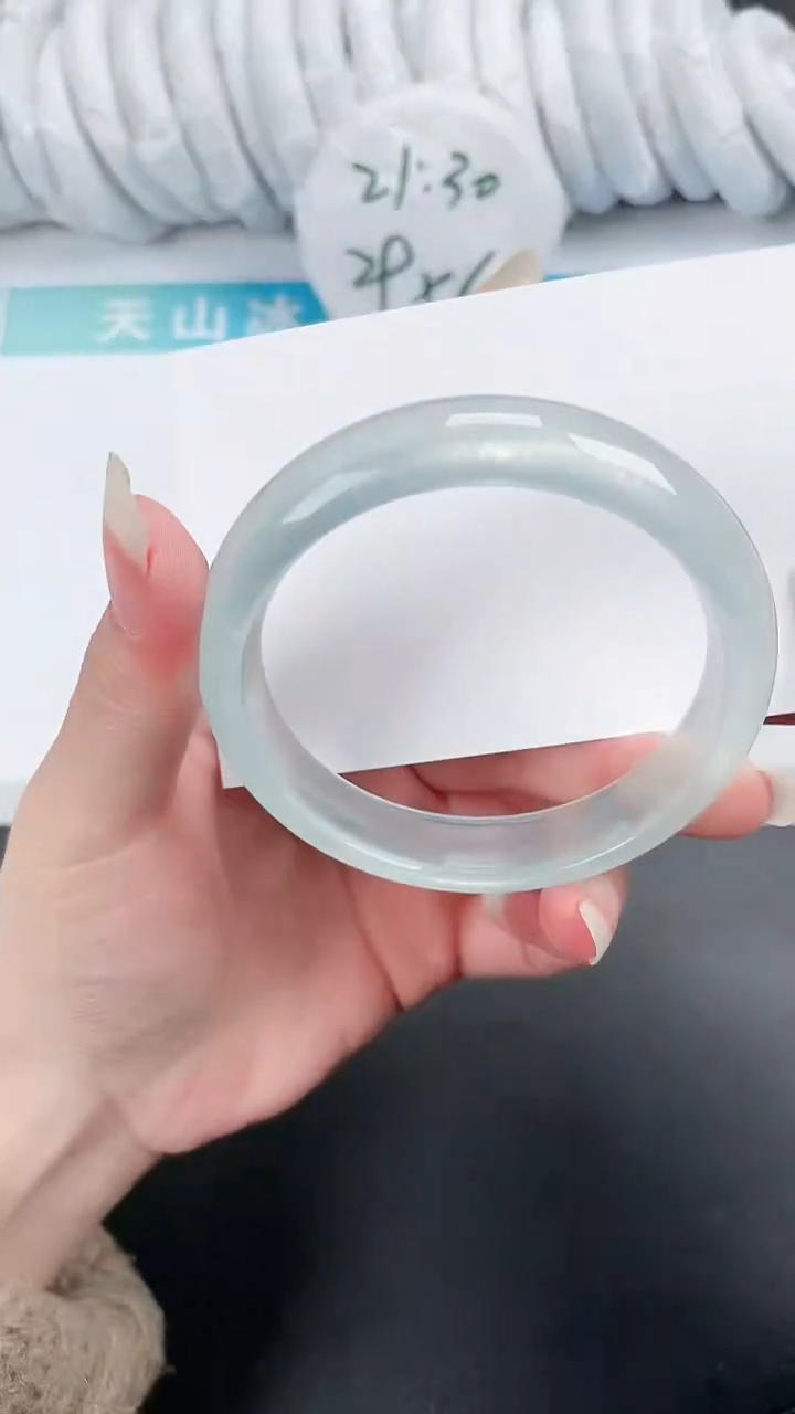 【闪购商品】石英质玉手镯未镶嵌193-58.3