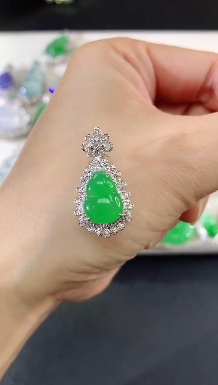 吊坠(不含链)18K金镶嵌翡翠139|15800