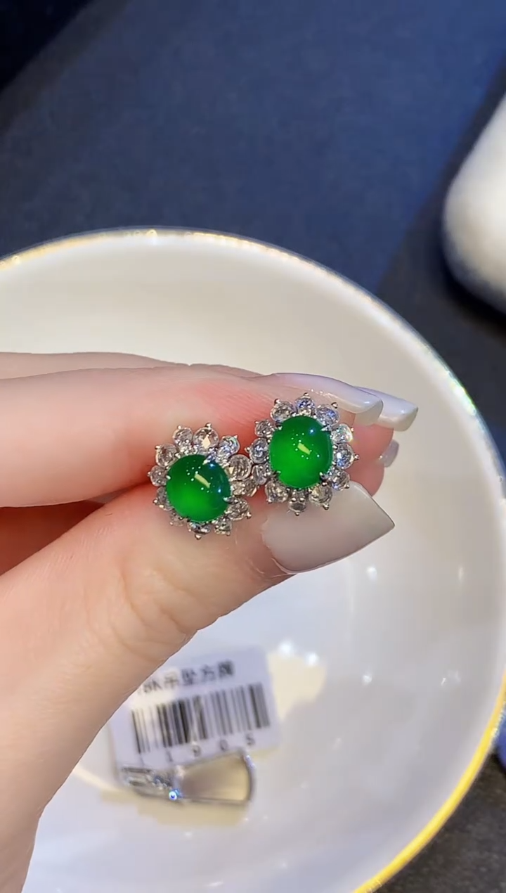 18K金镶嵌翡翠耳饰LYH