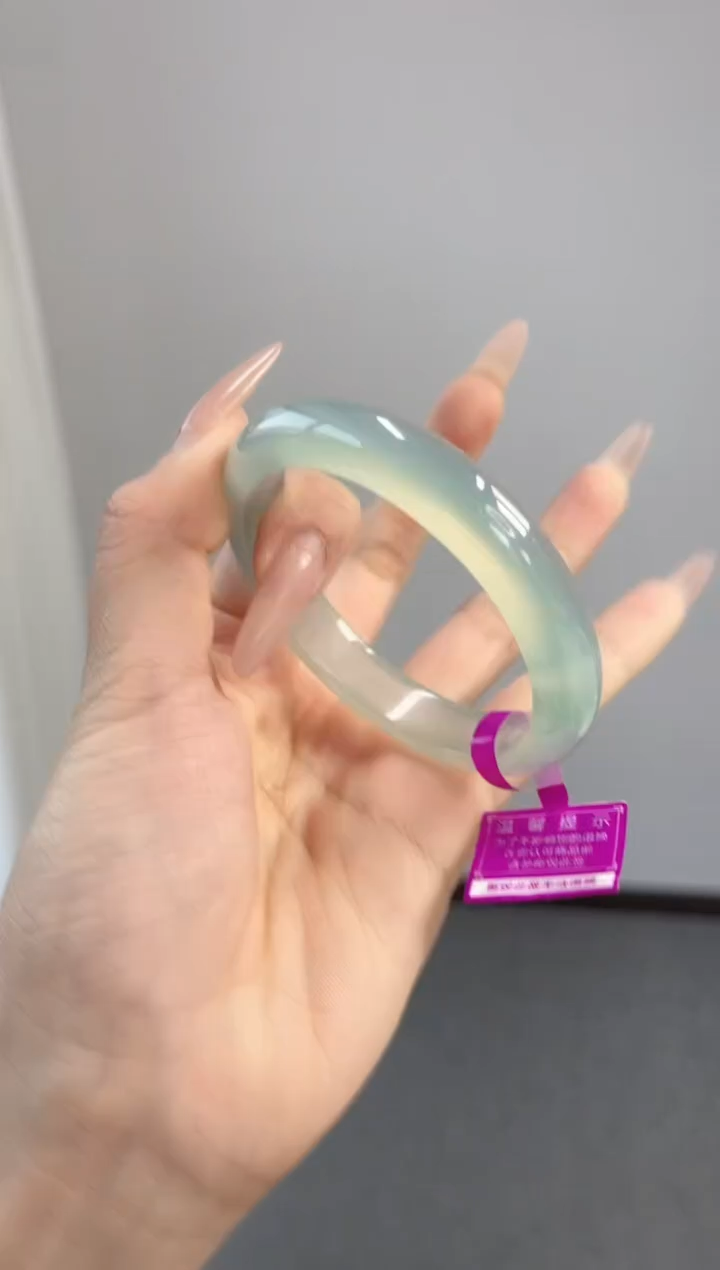 【闪购商品】玛瑙/玉髓手镯未镶嵌55-56圈