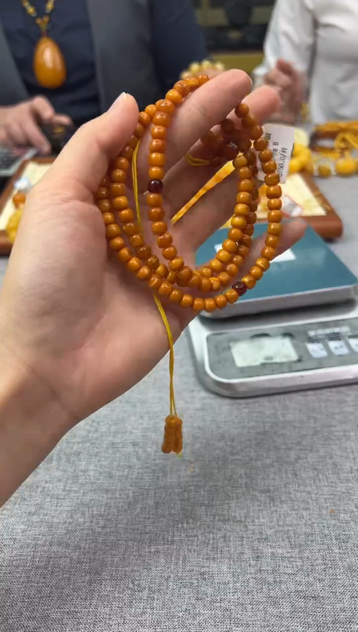 【闪购商品】琥珀颈饰未镶嵌123秒拍号