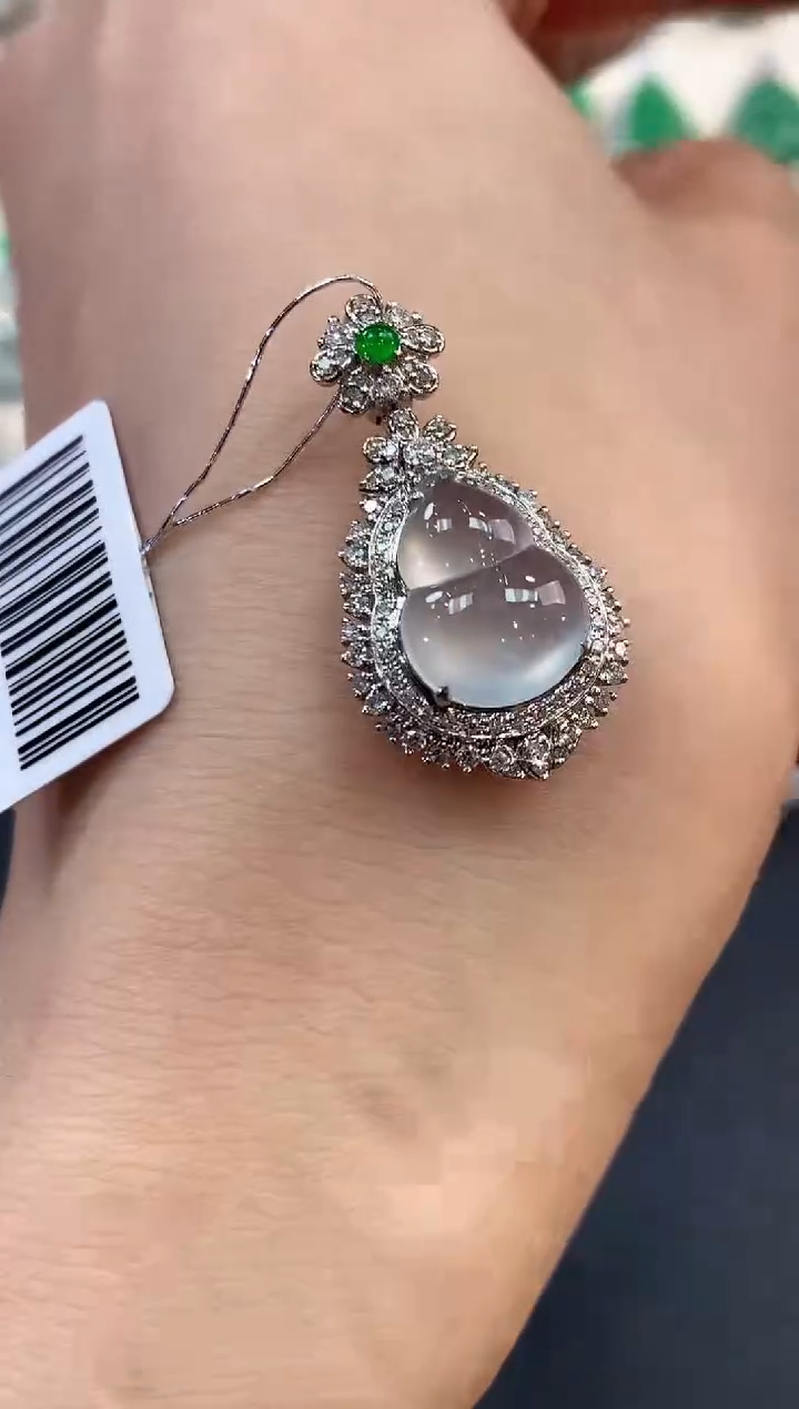 【闪购商品】翡翠吊坠(不含链)18K金镶嵌 C143