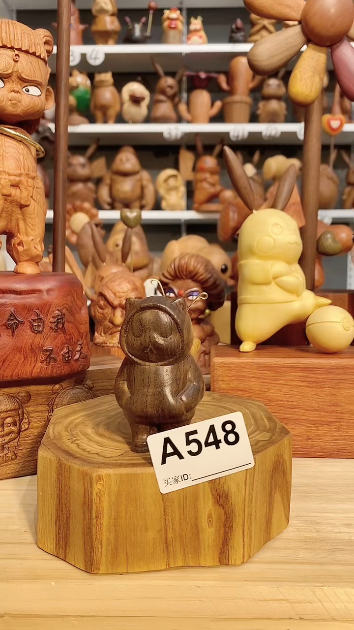 【闪购商品】木木雕摆件可爱卡通