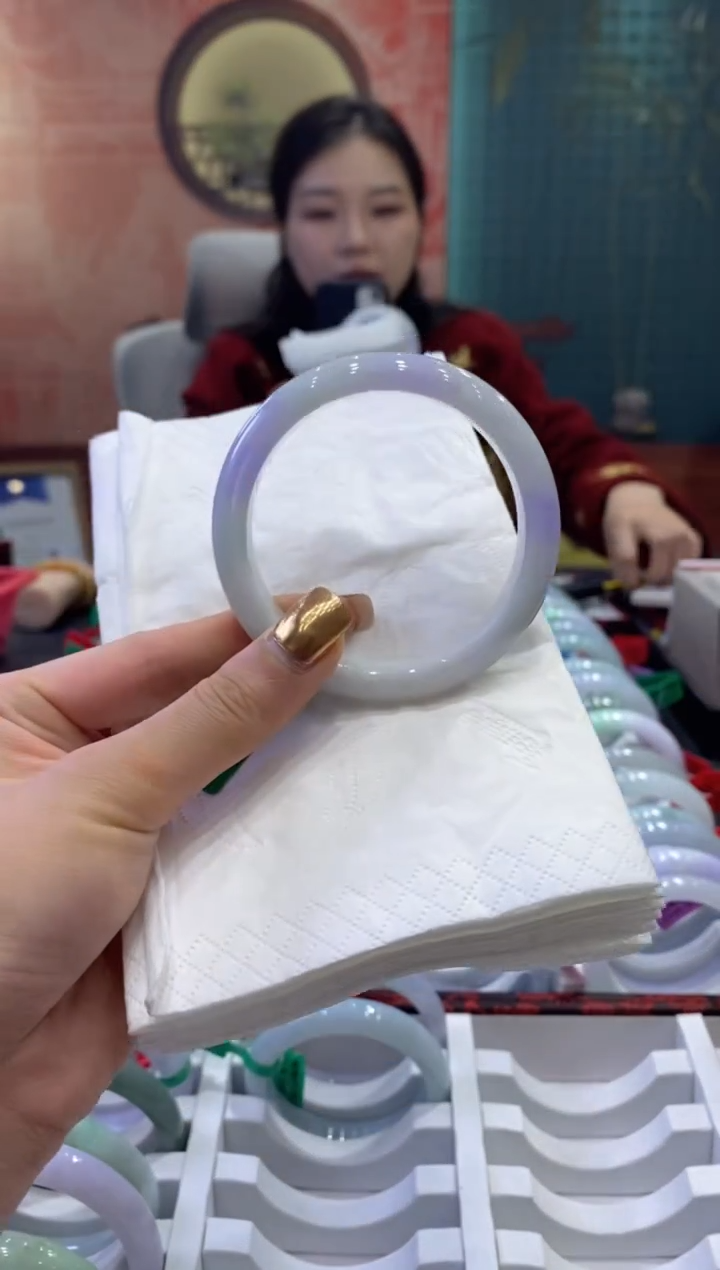 【闪购商品】翡翠手镯未镶嵌多人03894