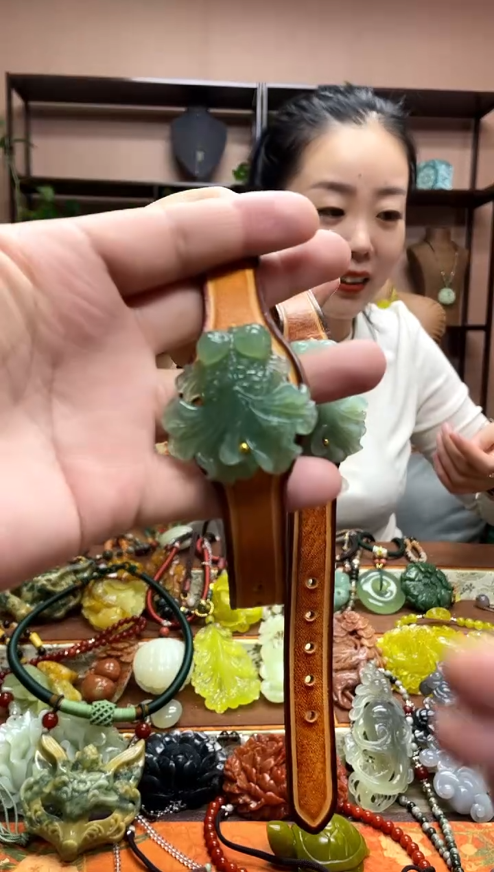 未镶嵌岫玉吊坠小*玉·