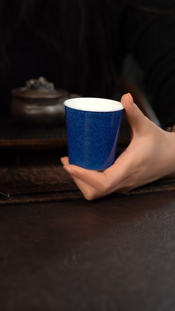 【闪购商品】杯初蓝舍洒蓝纯色小可乐杯