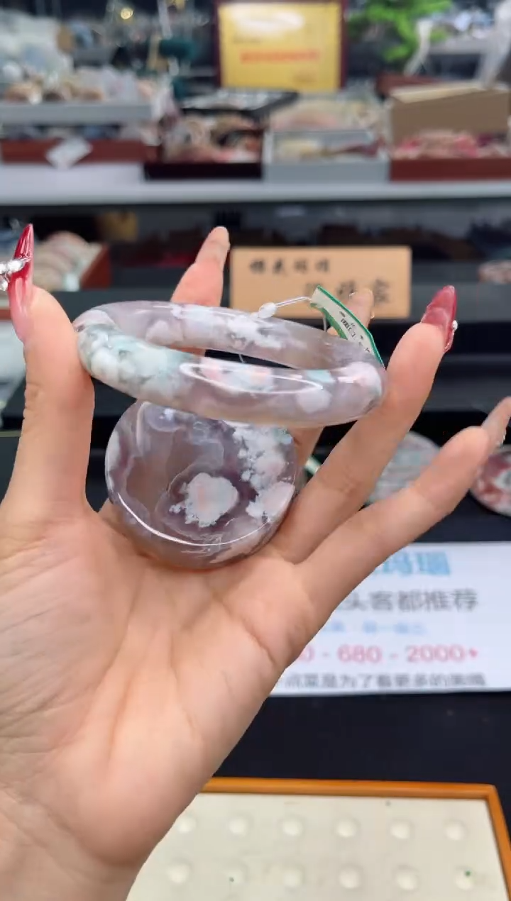 【闪购商品】石英质玉手镯未镶嵌56圈口（赠品镯心）5S8963