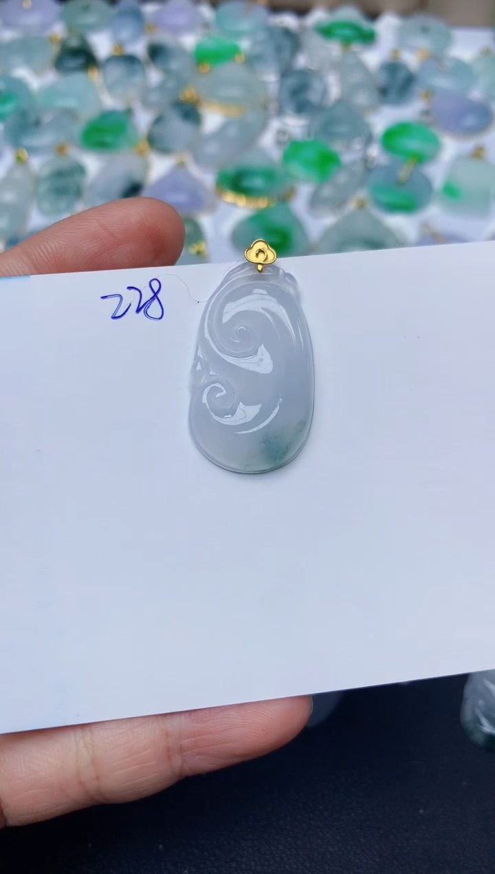 【闪购商品】翡翠颈饰18K金镶嵌天然翡翠A货    