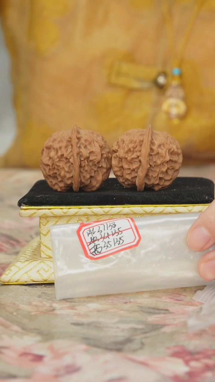 把件文玩核桃非嫁接元宝