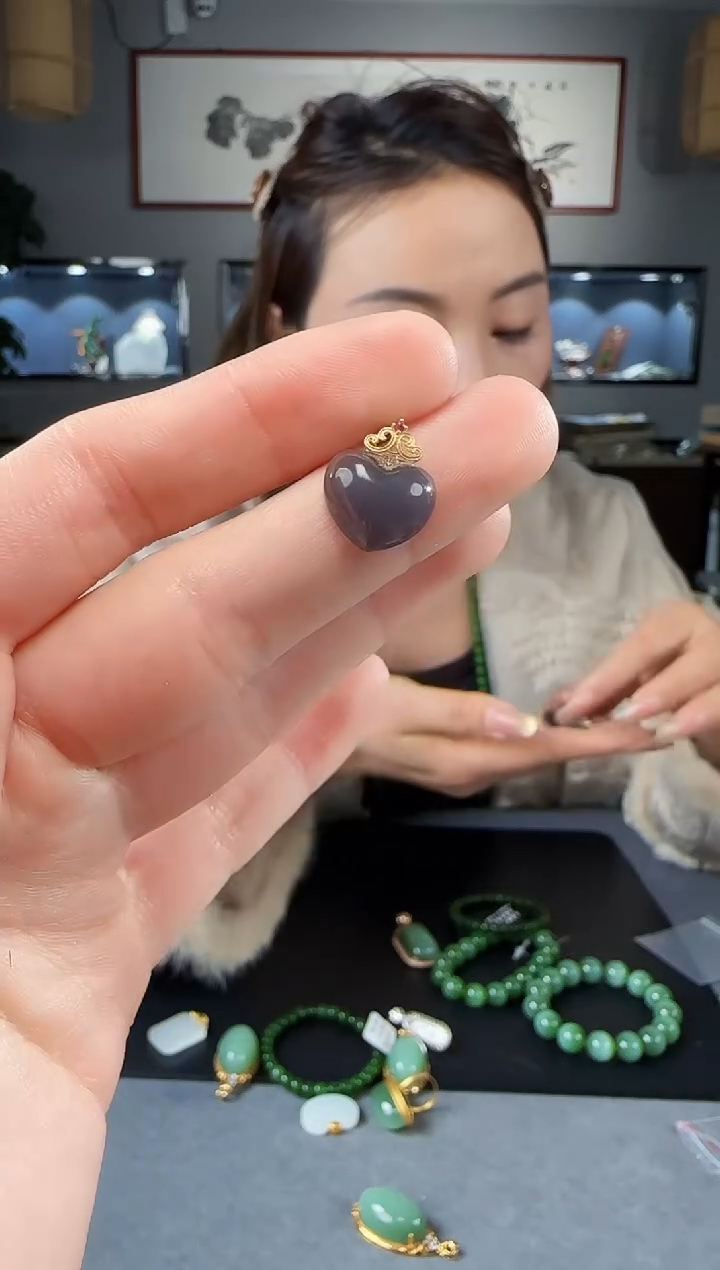 【闪购商品】和田玉吊坠(不含链)18K金镶嵌1