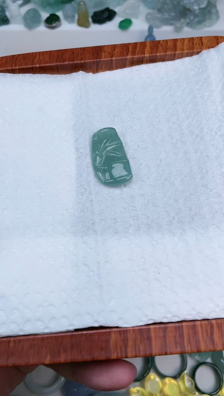 【闪购商品】翡翠颈饰未镶嵌竹节