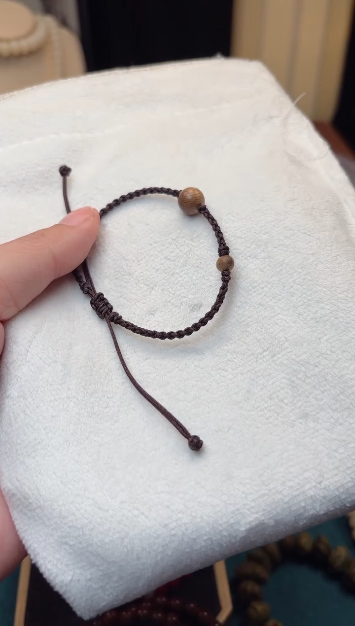 【闪购商品】白玉菩提吊坠黑编绳 沉