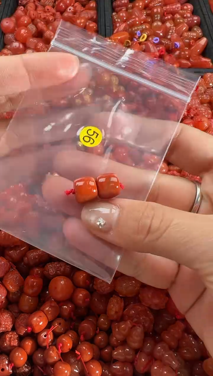 【闪购商品】南红玛瑙颈饰未镶嵌1