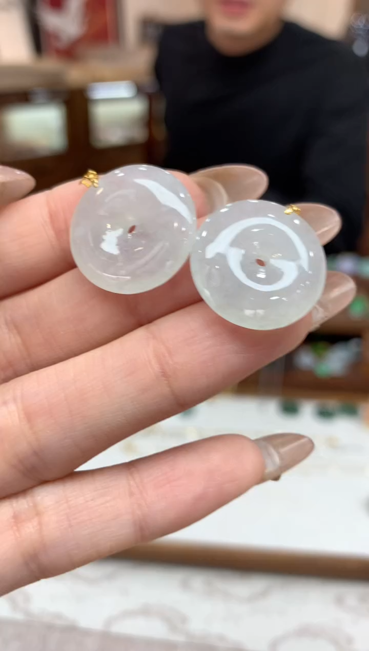 【闪购商品】翡翠吊坠(不含链)18K金镶嵌平安扣多样性发货1件