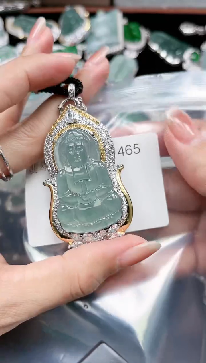 【闪购商品】翡翠颈饰未镶嵌1465赠皮绳