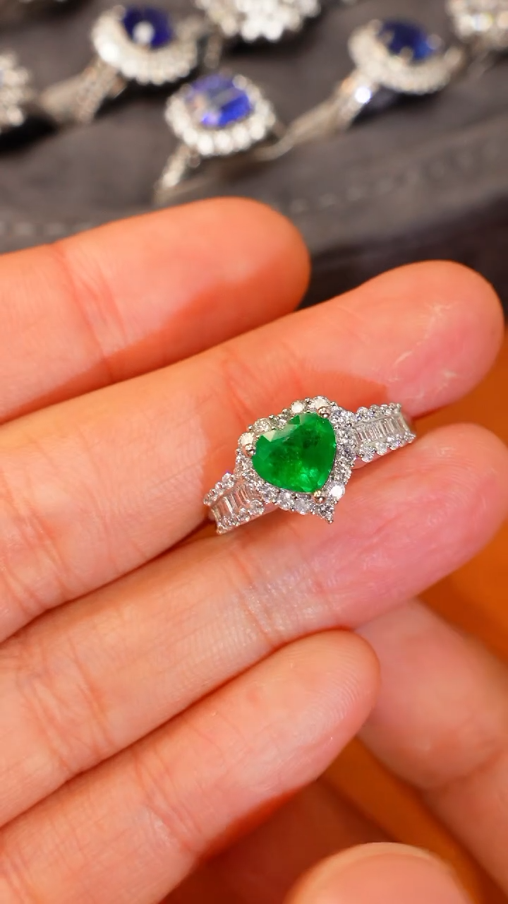 【闪购商品】祖母绿戒指铂Pt950镶嵌.