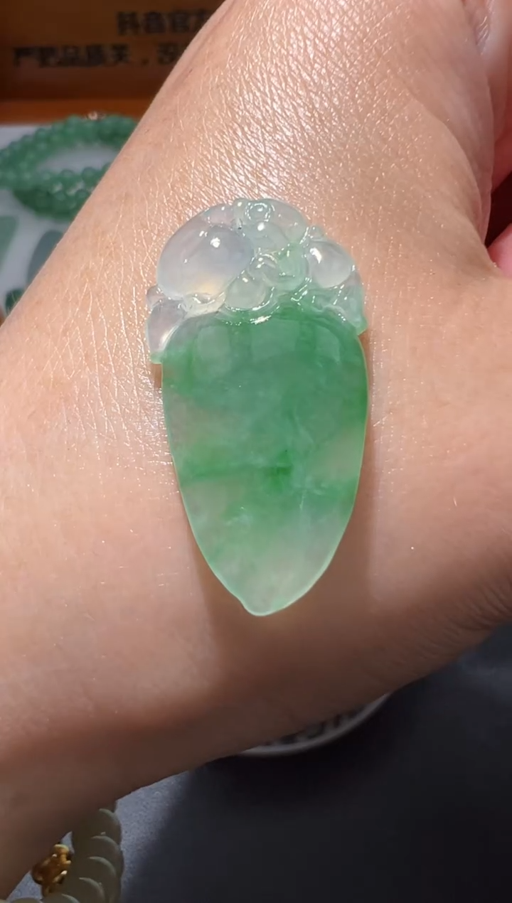 【闪购商品】定制翡翠未镶嵌福瓜