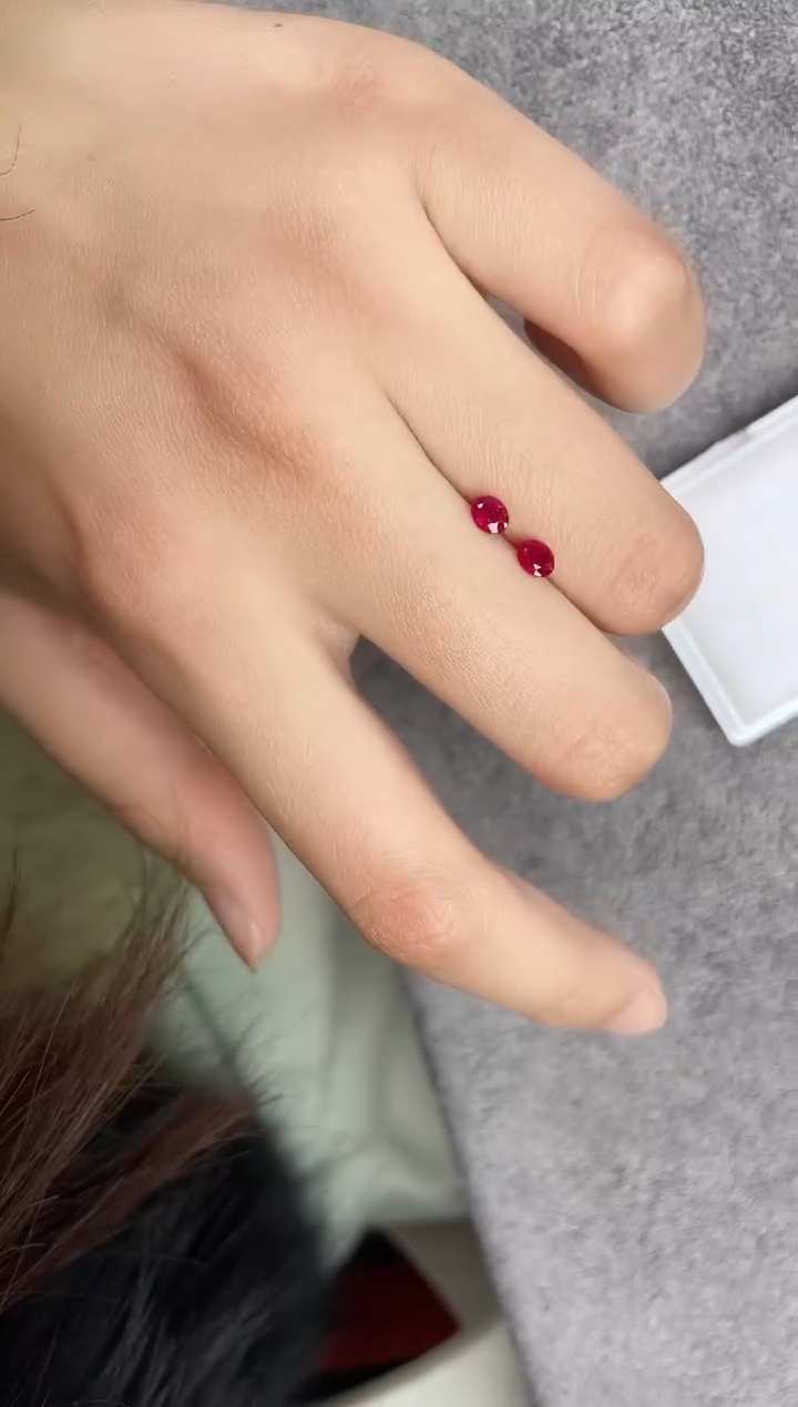 【闪购商品】红宝石裸石未镶嵌一对0.725ct   