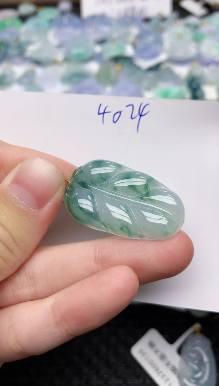 颈饰18K金镶嵌翡翠天然缅甸A货翡翠百元以上9元证书费自理