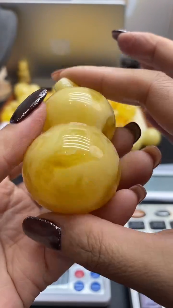 琥珀未镶嵌珠宝奇石2301