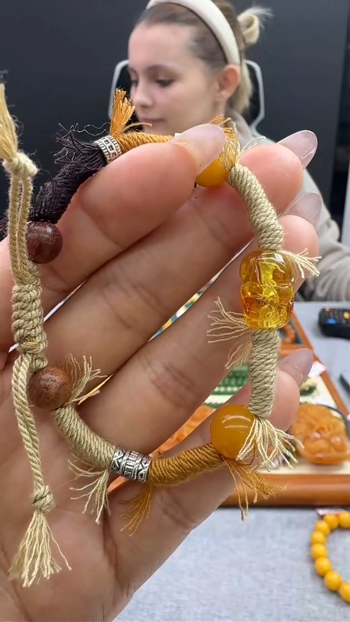 【闪购商品】琥珀手链未镶嵌405秒拍号