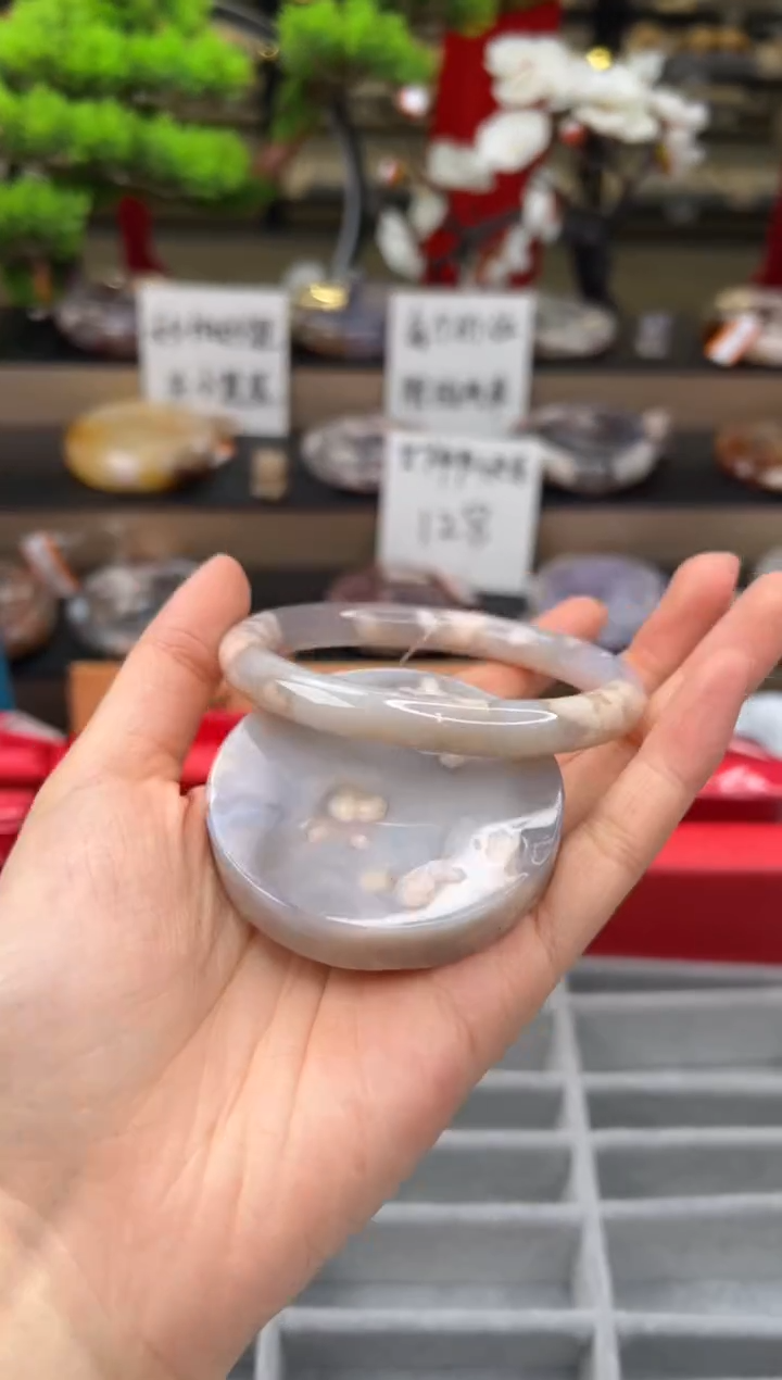 【闪购商品】石英质玉手镯未镶嵌59圈口（赠送镯心）11313