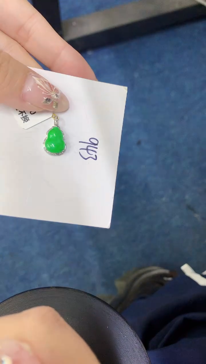 【闪购商品】翡翠颈饰18K金镶嵌00000000000